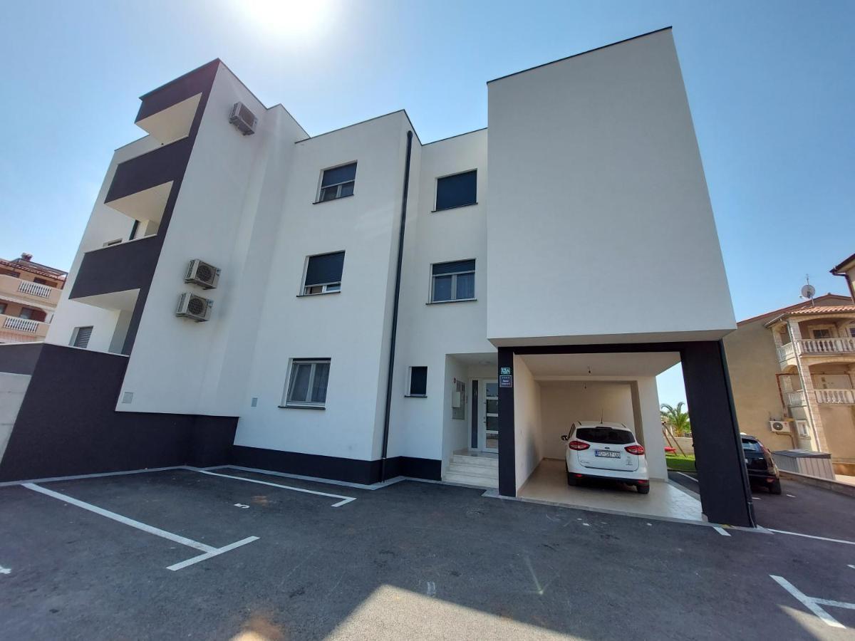Valux Apartman Πούλα Εξωτερικό φωτογραφία