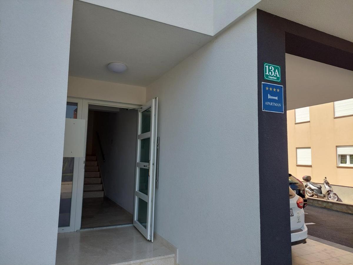 Valux Apartman Πούλα Εξωτερικό φωτογραφία