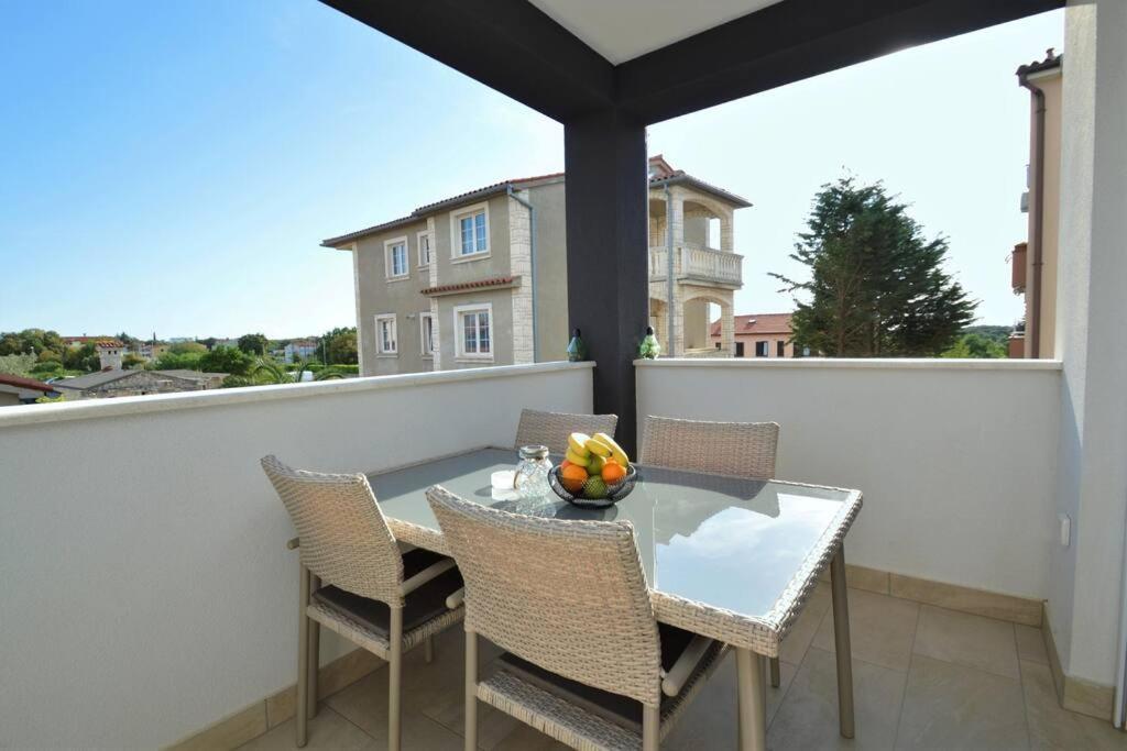 Valux Apartman Πούλα Εξωτερικό φωτογραφία